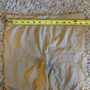 REAMPHY Black, Tan, and White Shape wear Shorts